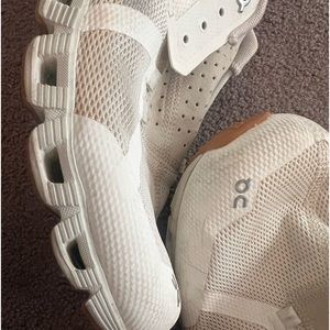 Mens On Cloud Running